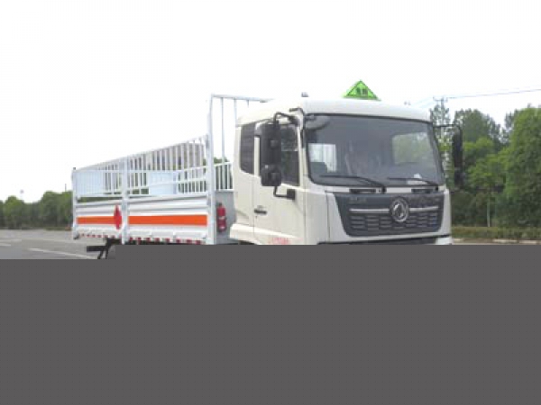 東風(fēng)天錦氣瓶運(yùn)輸車（國(guó)六）