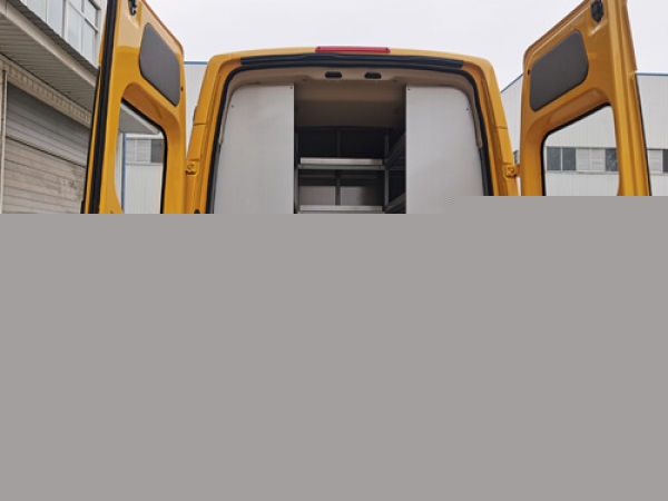 福田越野四驅(qū)圖雅諾救險(xiǎn)車（6-9座）